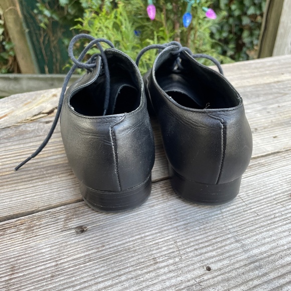 Women's 10 W Black Leather Sport Capezio Jazz Dance Shoes Ballet Soft - Picture 2 of 8